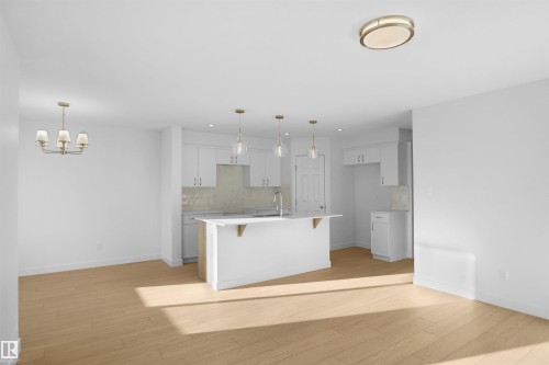 903 19 Avenue, Edmonton, AB - Indoor Photo Showing Kitchen