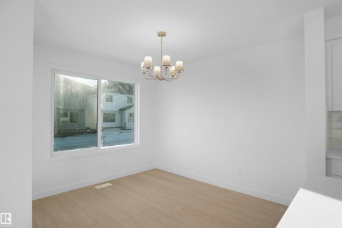 903 19 Avenue, Edmonton, AB - Indoor Photo Showing Other Room