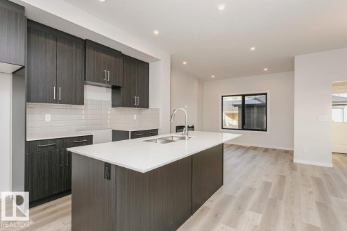 3 Clichy Close, St. Albert, AB - Indoor Photo Showing Kitchen With Upgraded Kitchen