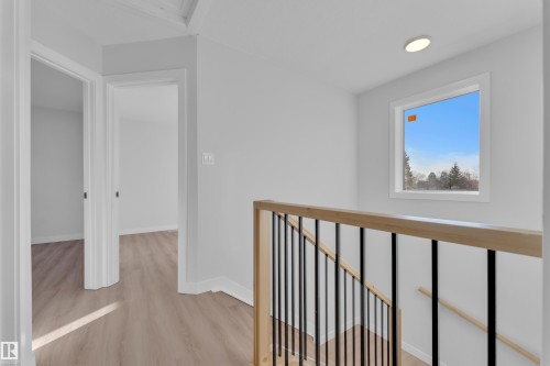 9531/ 9533 115 Ave, Edmonton, AB - Indoor Photo Showing Other Room