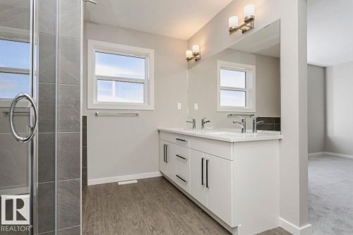 332 173 Avenue, Edmonton, AB - Indoor Photo Showing Bathroom