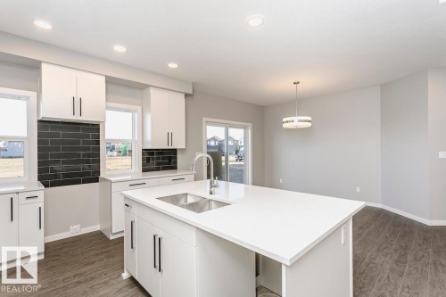 332 173 Avenue, Edmonton, AB - Indoor Photo Showing Kitchen With Upgraded Kitchen