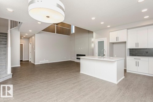 332 173 Avenue, Edmonton, AB - Indoor Photo Showing Kitchen