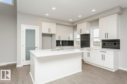 332 173 Avenue, Edmonton, AB - Indoor Photo Showing Kitchen