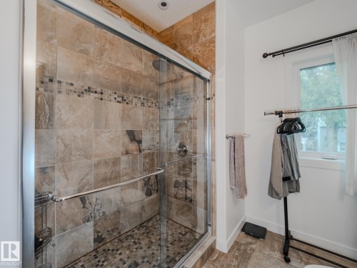 8306 108 Street, Edmonton, AB - Indoor Photo Showing Bathroom