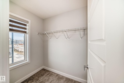 4005 Hawthorn Link Link, Edmonton, AB - Indoor With Storage