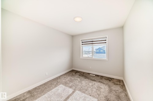 4005 Hawthorn Link Link, Edmonton, AB - Indoor Photo Showing Other Room