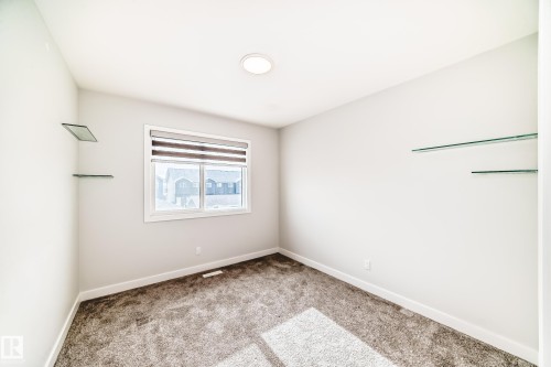 4005 Hawthorn Link Link, Edmonton, AB - Indoor Photo Showing Other Room