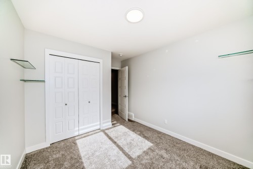 4005 Hawthorn Link Link, Edmonton, AB - Indoor