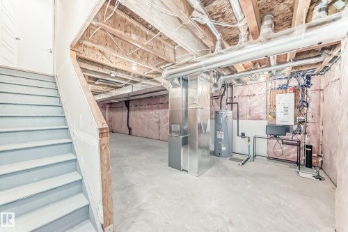 4005 Hawthorn Link Link, Edmonton, AB - Indoor Photo Showing Basement