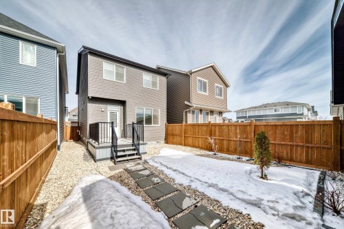 4005 Hawthorn Link Link, Edmonton, AB - Outdoor