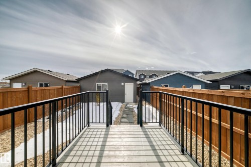 4005 Hawthorn Link Link, Edmonton, AB - Outdoor