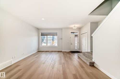 4005 Hawthorn Link Link, Edmonton, AB - Indoor Photo Showing Other Room