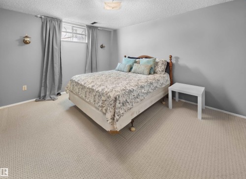 10928 36A Avenue, Edmonton, AB - Indoor Photo Showing Bedroom