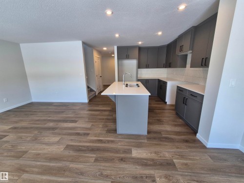 1184 South Creek Wynd, Stony Plain, AB - Indoor Photo Showing Kitchen