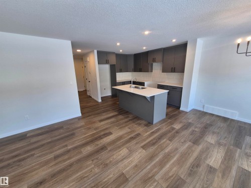 1184 South Creek Wynd, Stony Plain, AB - Indoor Photo Showing Kitchen