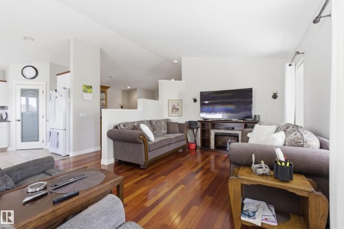 25 Briarwood Point(E), Stony Plain, AB - Indoor Photo Showing Living Room
