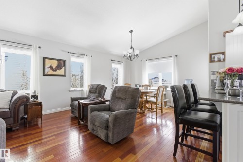 25 Briarwood Point(E), Stony Plain, AB - Indoor Photo Showing Living Room