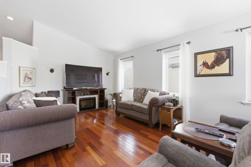 25 Briarwood Point(E), Stony Plain, AB - Indoor Photo Showing Living Room