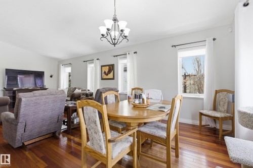 25 Briarwood Point(E), Stony Plain, AB - Indoor Photo Showing Dining Room