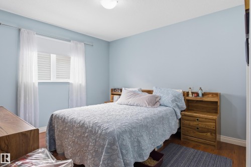 25 Briarwood Point(E), Stony Plain, AB - Indoor Photo Showing Bedroom