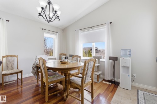 25 Briarwood Point(E), Stony Plain, AB - Indoor Photo Showing Dining Room