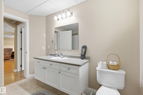 25 Briarwood Point(E), Stony Plain, AB - Indoor Photo Showing Bathroom