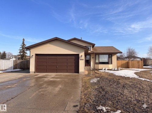 8703 102 Avenue  Morinville, AB T8R 1B7