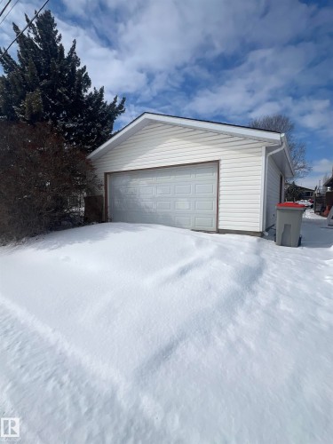 5405 47 Street, Stony Plain, AB 