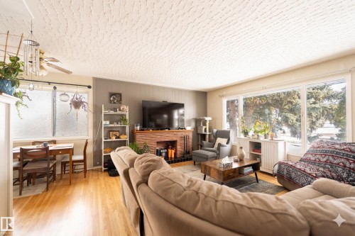 13524 113a Street  Edmonton, AB T5R 5C4