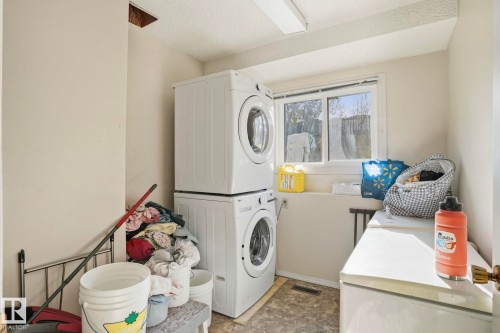 18727 80 Avenue, Edmonton, AB - Indoor Photo Showing Laundry Room