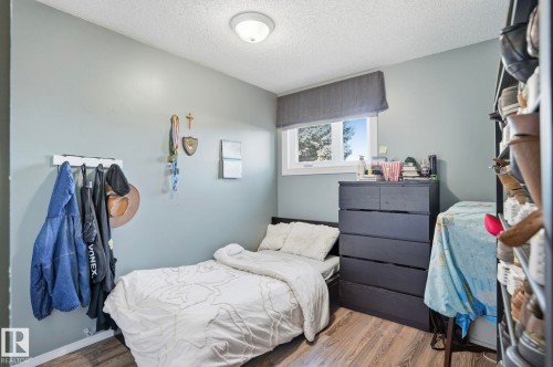 18727 80 Avenue, Edmonton, AB - Indoor Photo Showing Bedroom