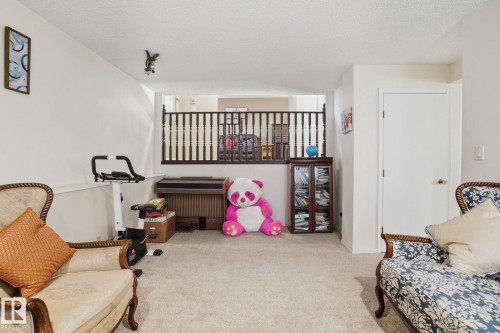 18727 80 Avenue, Edmonton, AB - Indoor