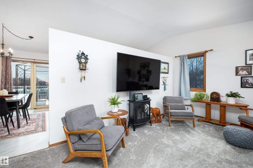 5215 49 Avenue, Onoway, AB - Indoor Photo Showing Living Room