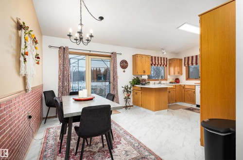 5215 49 Avenue, Onoway, AB - Indoor Photo Showing Dining Room