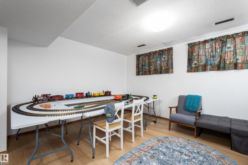 5215 49 Avenue, Onoway, AB - Indoor Photo Showing Dining Room