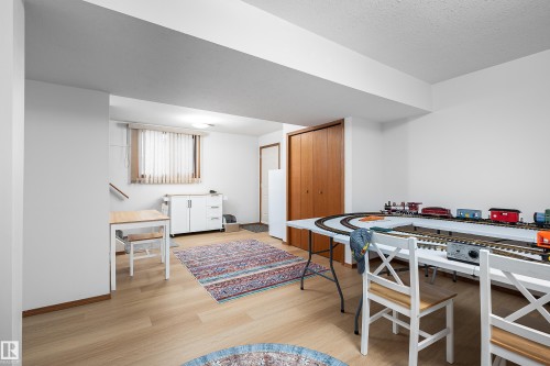 5215 49 Avenue, Onoway, AB - Indoor