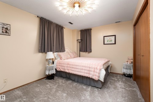 5215 49 Avenue, Onoway, AB - Indoor Photo Showing Bedroom