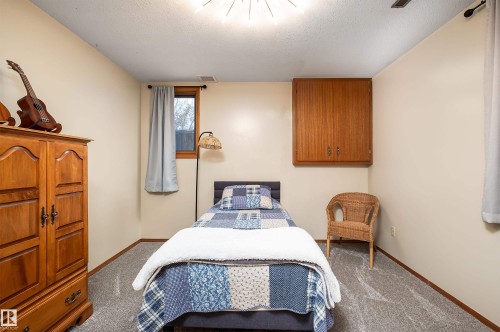5215 49 Avenue, Onoway, AB - Indoor Photo Showing Bedroom