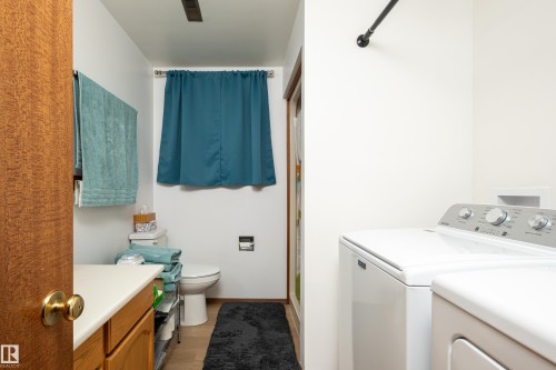 5215 49 Avenue, Onoway, AB - Indoor Photo Showing Laundry Room