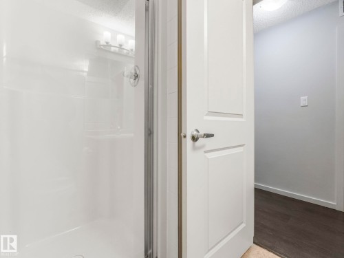131 344 Windermere Road, Edmonton, AB - Indoor Photo Showing Bathroom