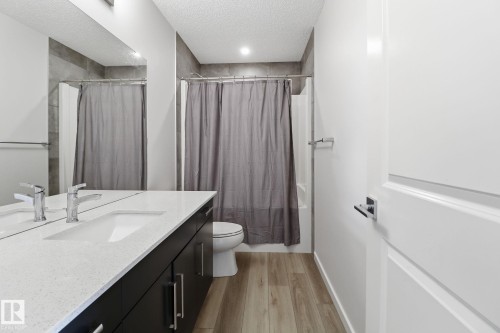 10 Prospect Place, Spruce Grove, AB - Indoor Photo Showing Bathroom