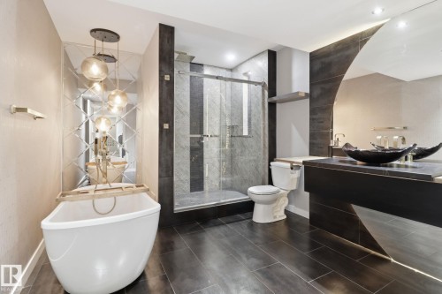 10 Prospect Place, Spruce Grove, AB - Indoor Photo Showing Bathroom