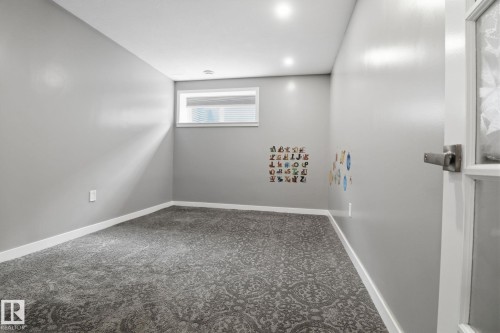 10 Prospect Place, Spruce Grove, AB - Indoor Photo Showing Other Room