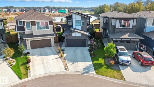 10 Prospect Place, Spruce Grove, AB - Outdoor With Facade