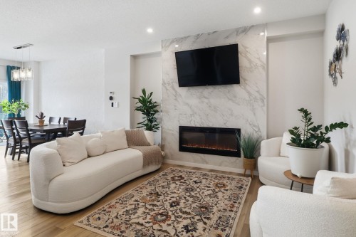 10 Prospect Place, Spruce Grove, AB - Indoor Photo Showing Living Room With Fireplace