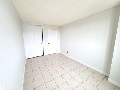 804 9028 Jasper Avenue, Edmonton, AB - Indoor Photo Showing Other Room