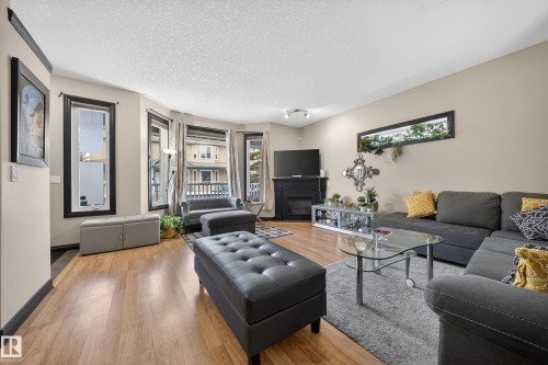 43 903 Rutherford Road, Edmonton, AB - Indoor Photo Showing Living Room