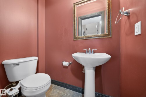 43 903 Rutherford Road, Edmonton, AB - Indoor Photo Showing Bathroom