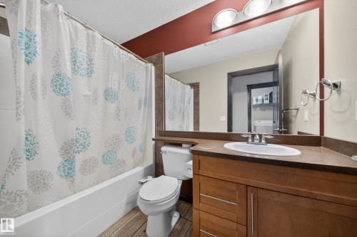 43 903 Rutherford Road, Edmonton, AB - Indoor Photo Showing Bathroom